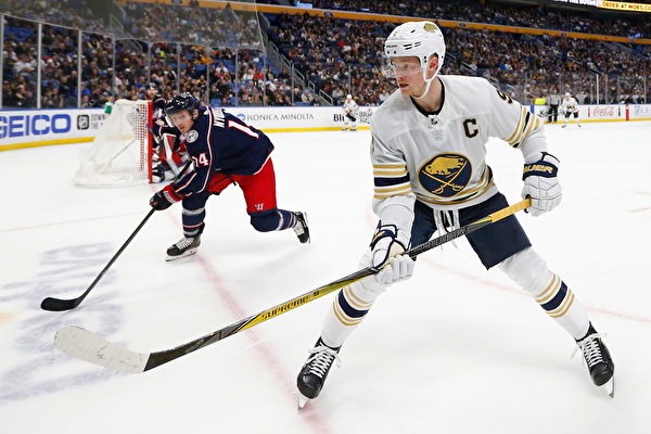 胡利安的抽射越过横梁飞出底线。 来源：马竞官方推特